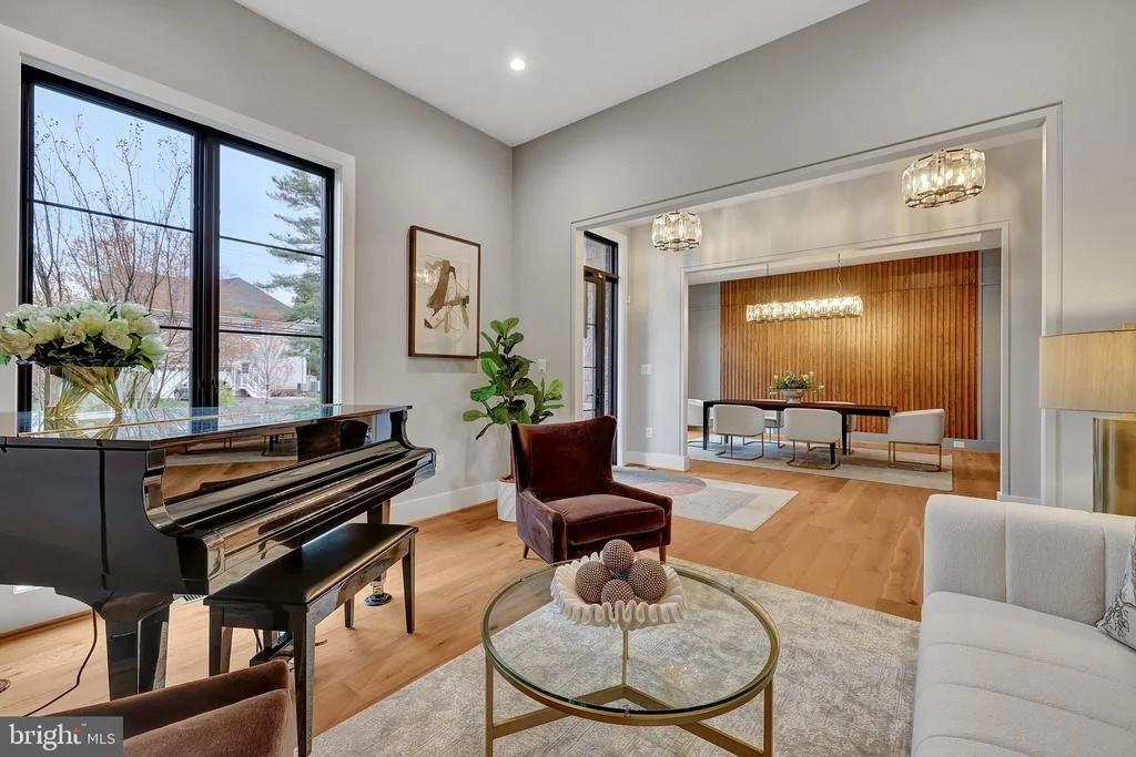 Photo of 1100 BALLS HILL ROAD