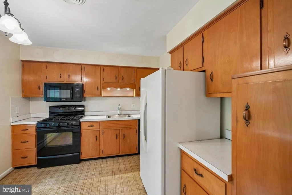 Photo of 205 TULIP DRIVE