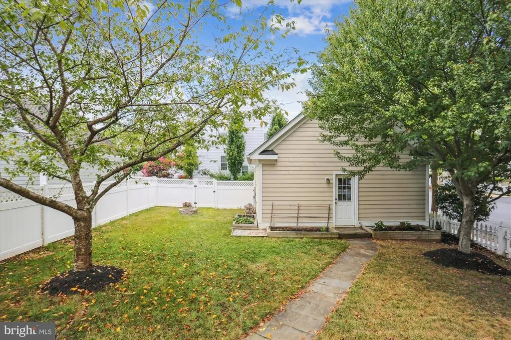 Photo of 3824 CARRIAGE HILL DRIVE