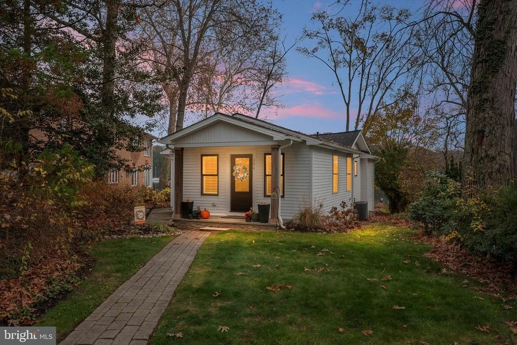 Photo of 394 NORTH DRIVE