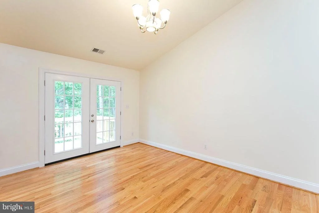 Photo of 401 BLUEBIRD TRL