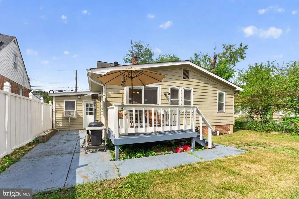 Photo of 5406 SPRING LANE