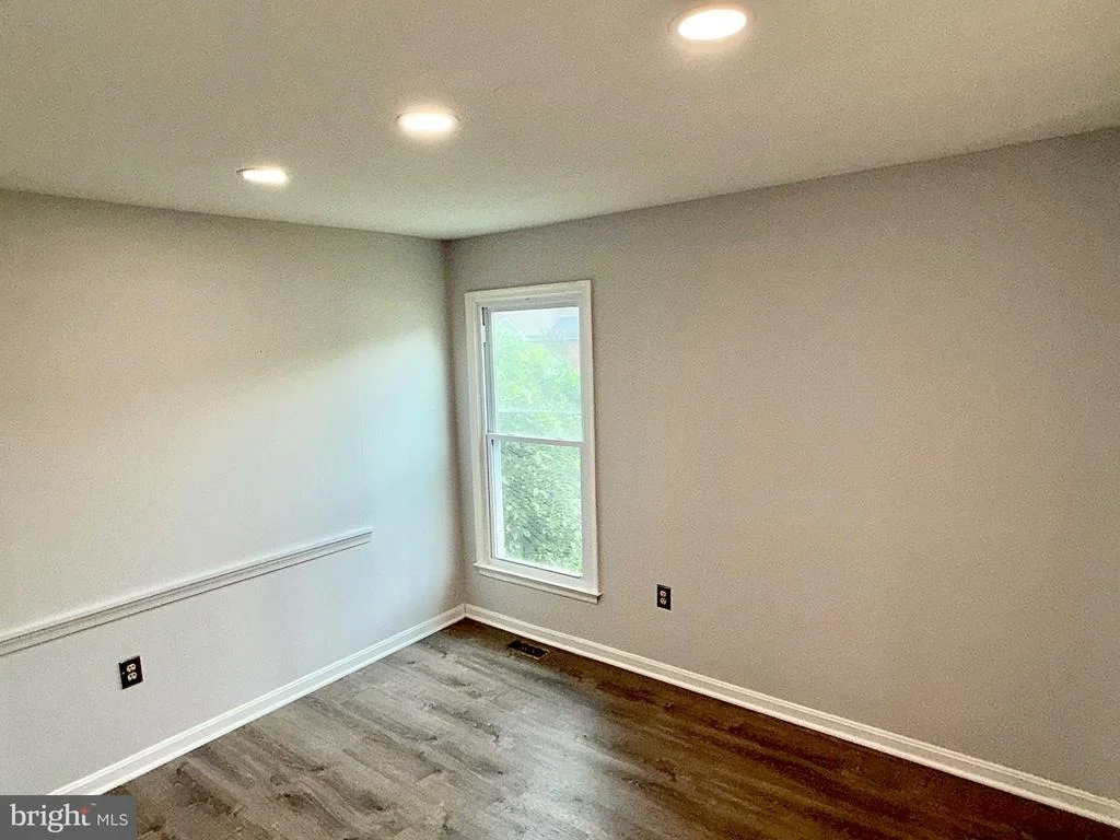 Photo of 9348 CREEKVIEW DRIVE