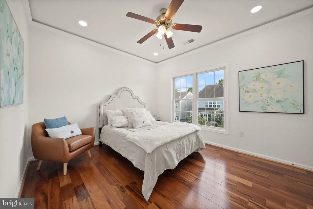 Photo of 23246 MINERVA DRIVE