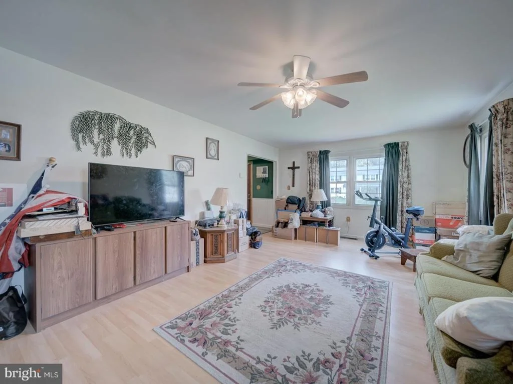 Photo of 12805 KENDALE LANE