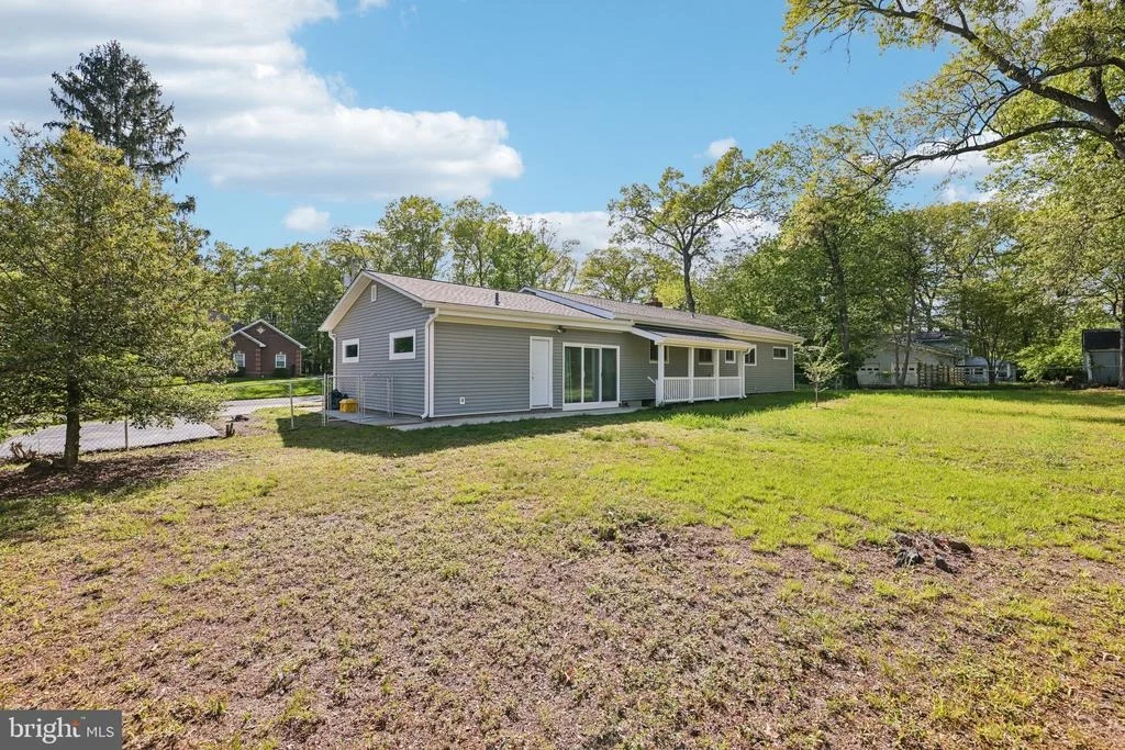Photo of 816 MEADOW ROAD