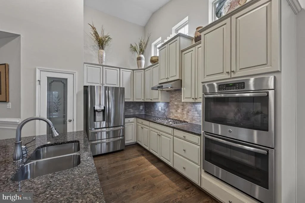Photo of 1123 LONG FARM CIRCLE