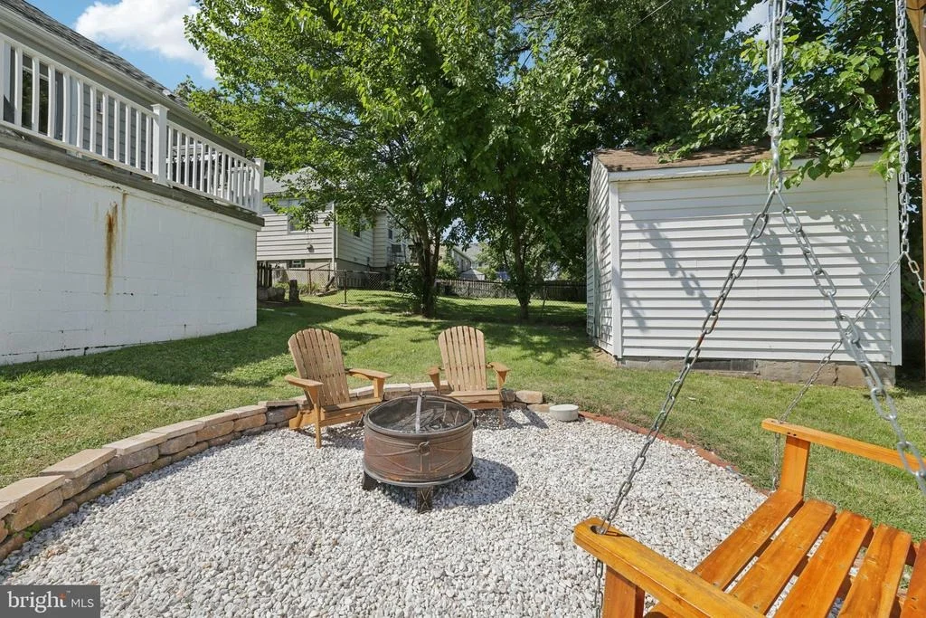 Photo of 4214 THORNCLIFF ROAD