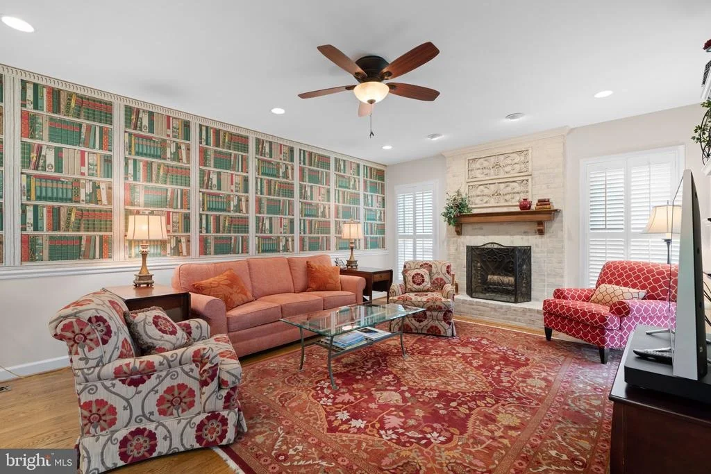 Photo of 17702 GLOBE THEATRE DRIVE