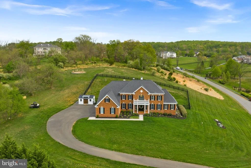 Photo of 15064 BARLOW DRIVE