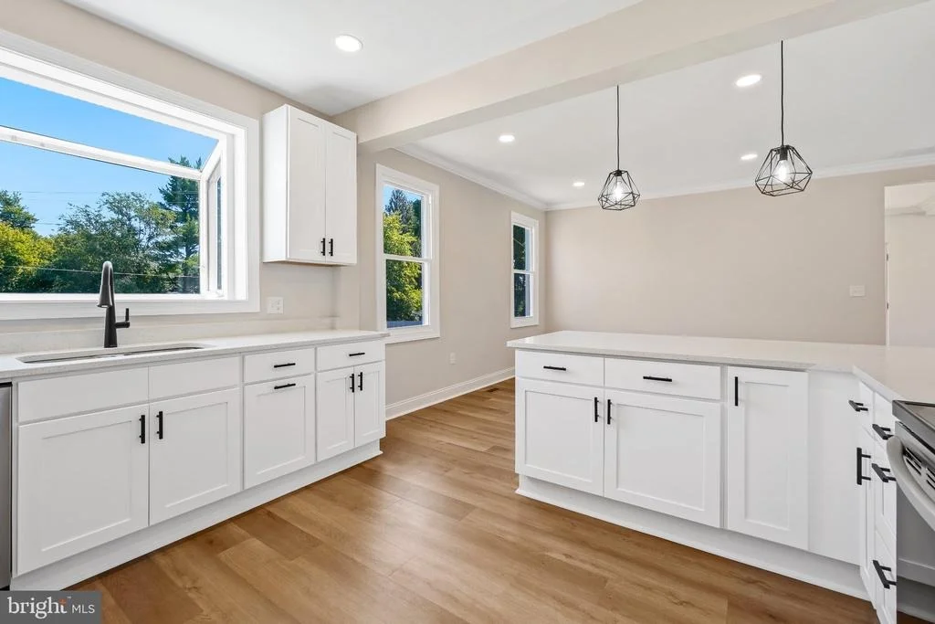 Photo of 692 RIDGE