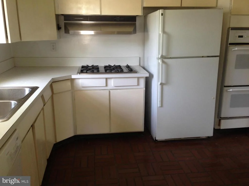Photo of 6716 DEAN DRIVE