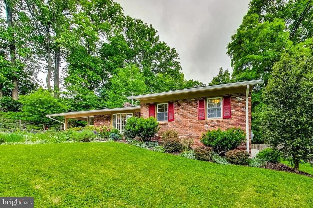 Photo of 4 DAVID COURT