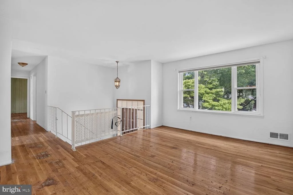 Photo of 1326 GRESHAM ROAD