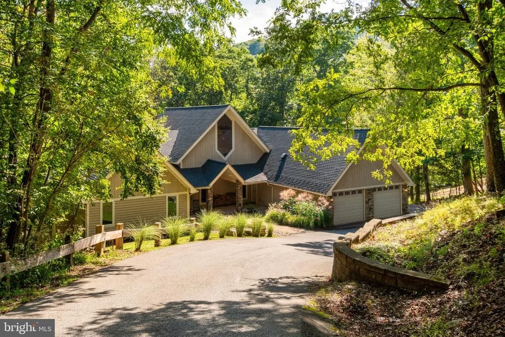 Photo of 2747 MARSH HILL ROAD