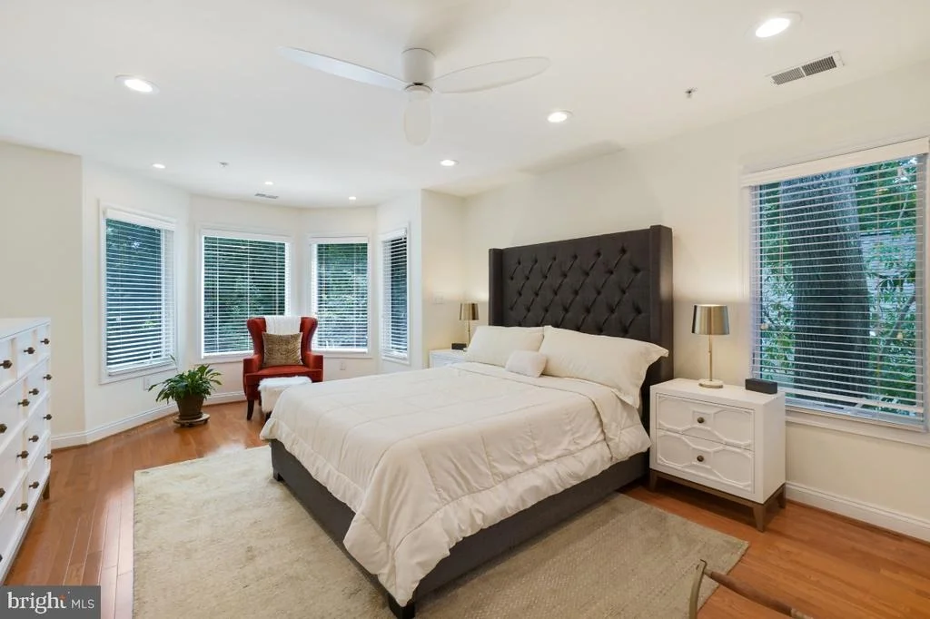 Photo of 412 SILVER SPRING AVENUE