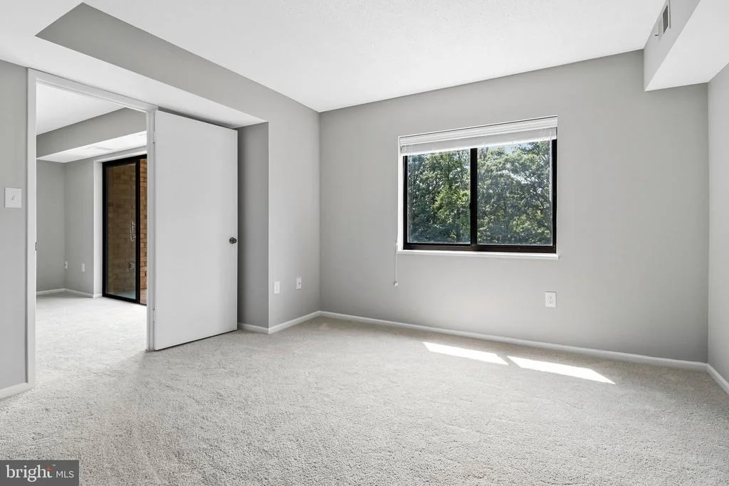Photo of Unit 2409 at 15107 INTERLACHEN DRIVE