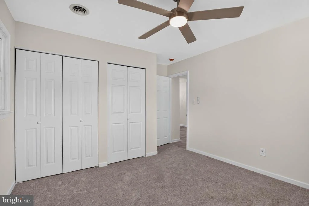 Photo of 6204 AUTH ROAD