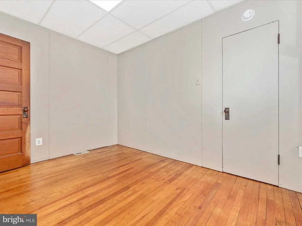 Photo of 405 CARROLL AVENUE