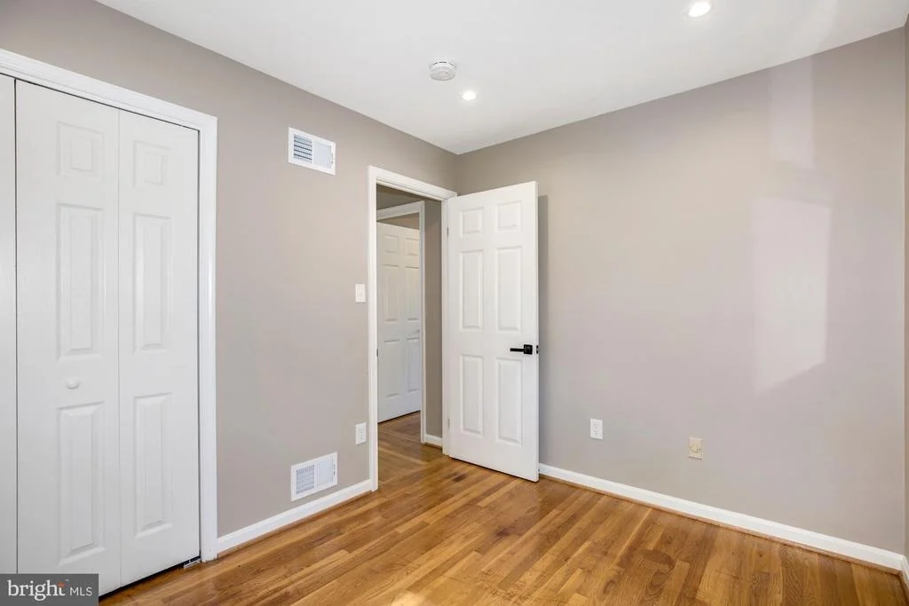 Photo of 6815 REYNARD DRIVE