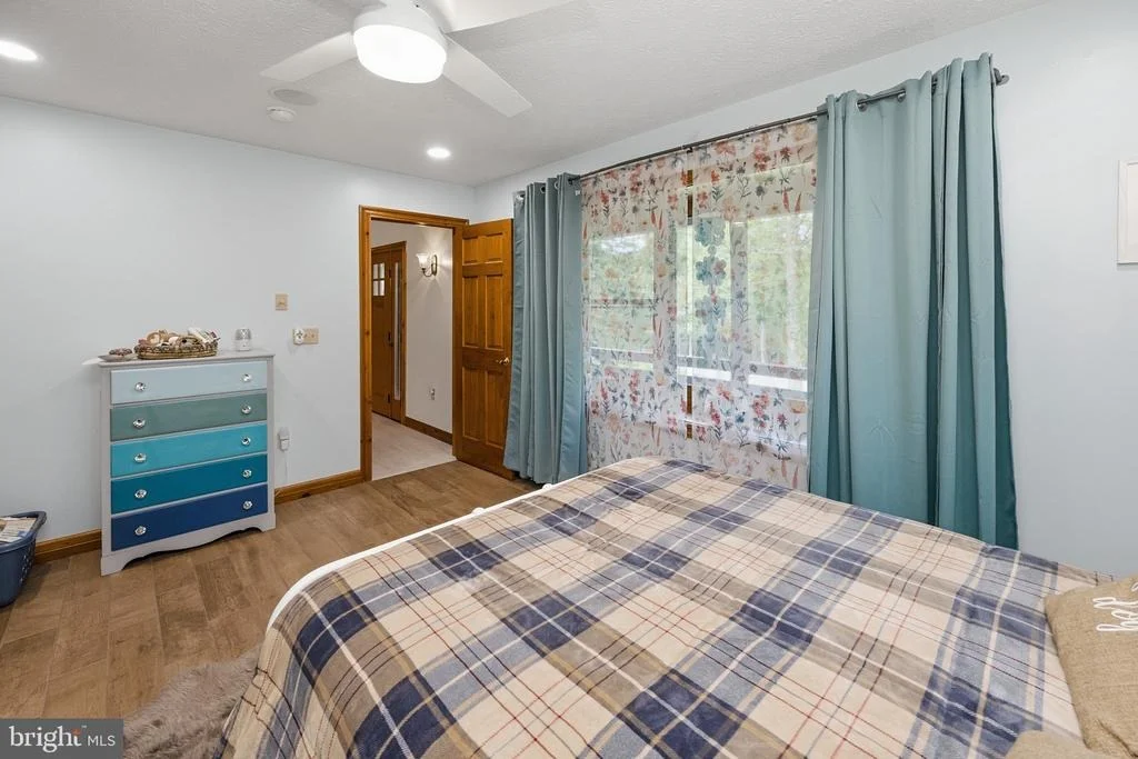 Photo of 607 PIN OAK CIRCLE