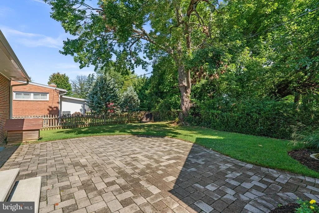 Photo of 2206 PLEASANT DRIVE