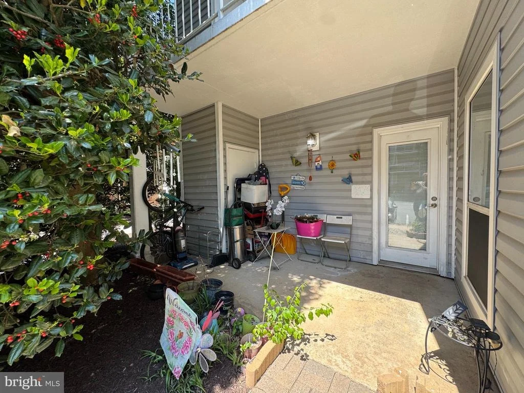 Photo of Unit 4A2 at 3176 SUMMIT SQUARE DRIVE