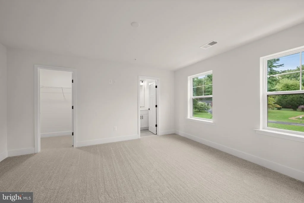 Photo of 2175 GLENCREST CIRCLE