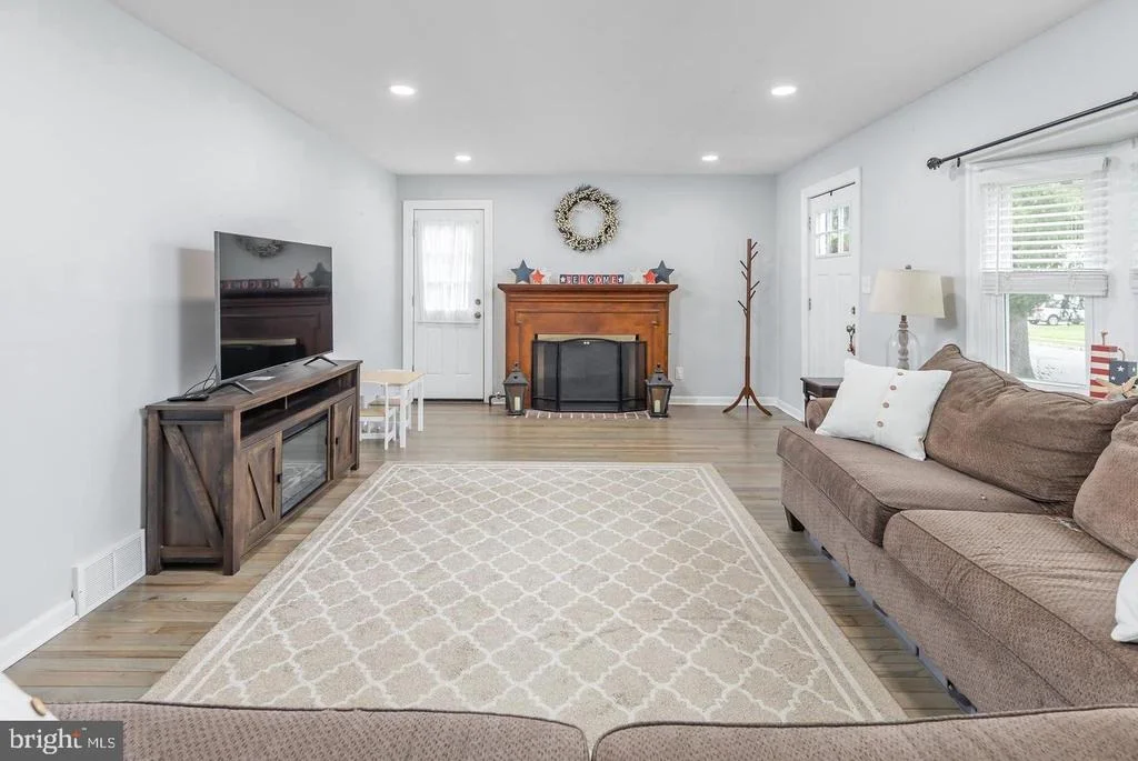 Photo of 415 LAKE AVENUE
