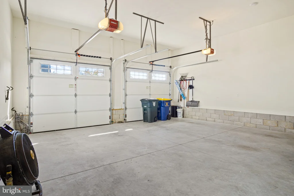 Photo of 226 UNIVERSITY DRIVE