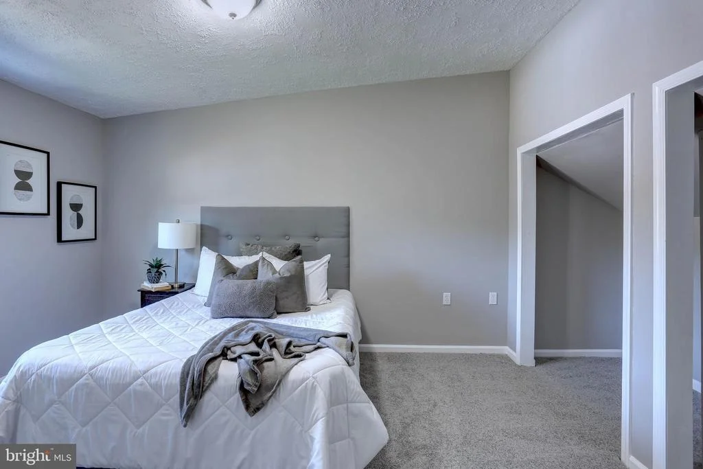 Photo of 416 MEADOW ROAD