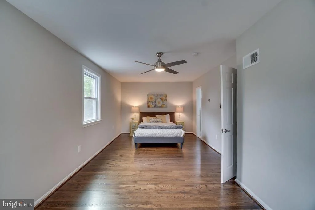 Photo of 913 SADDLEBACK COURT