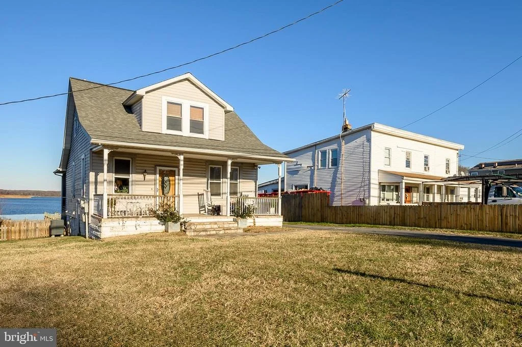 Photo of 6508 N POINT ROAD