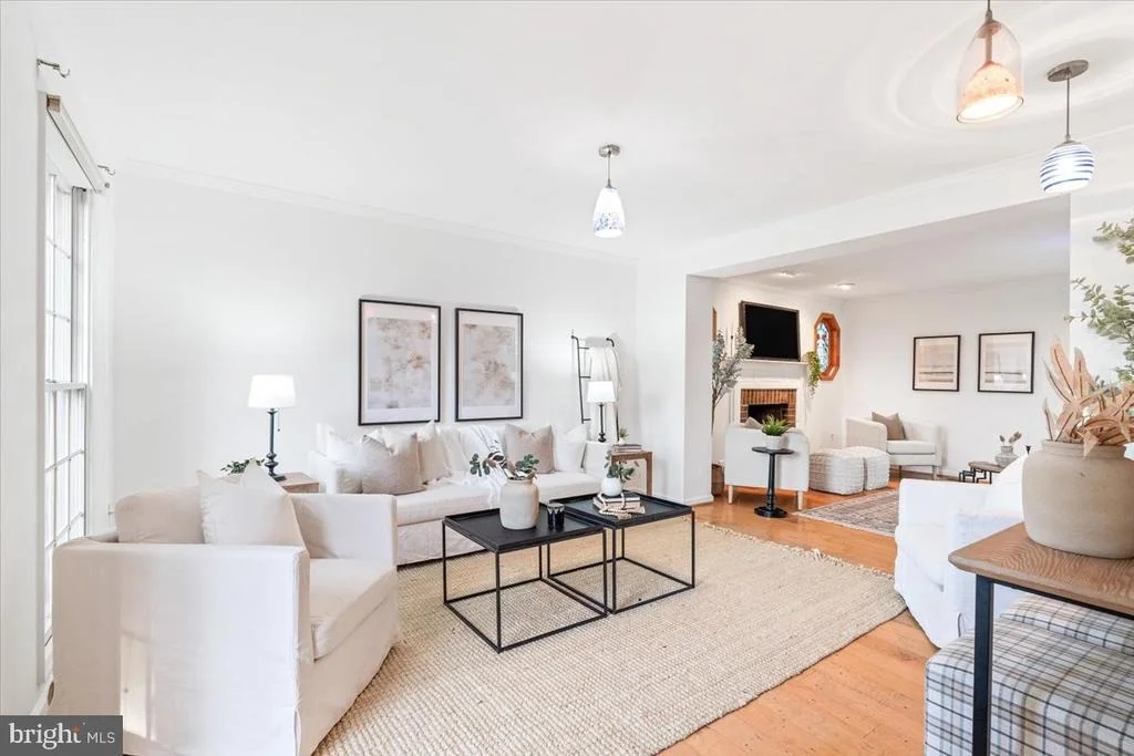 Photo of 4634 FELDSPAR ROAD