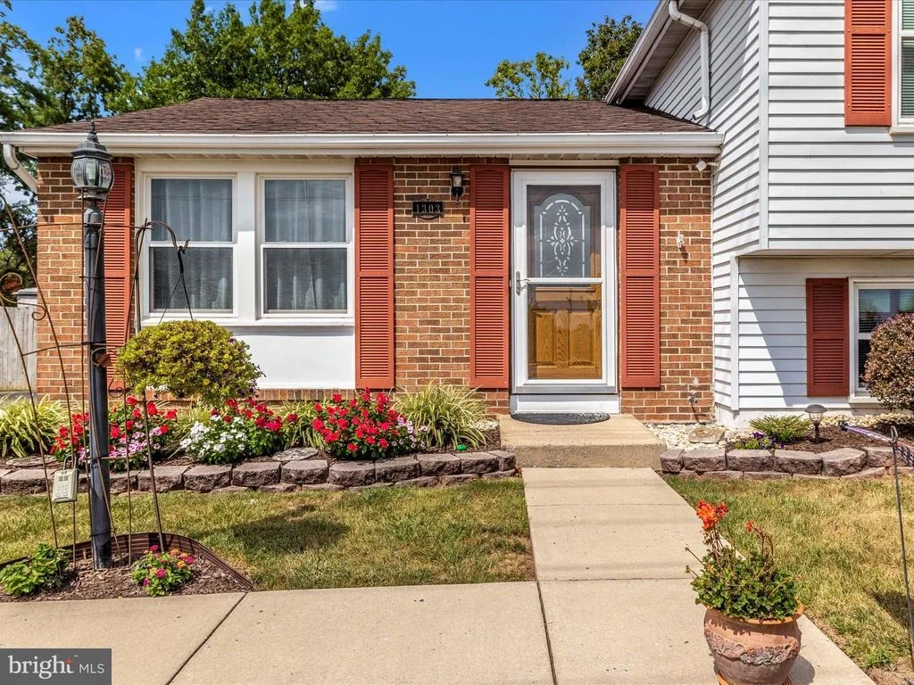 Photo of 1303 BUTTERFLY LANE