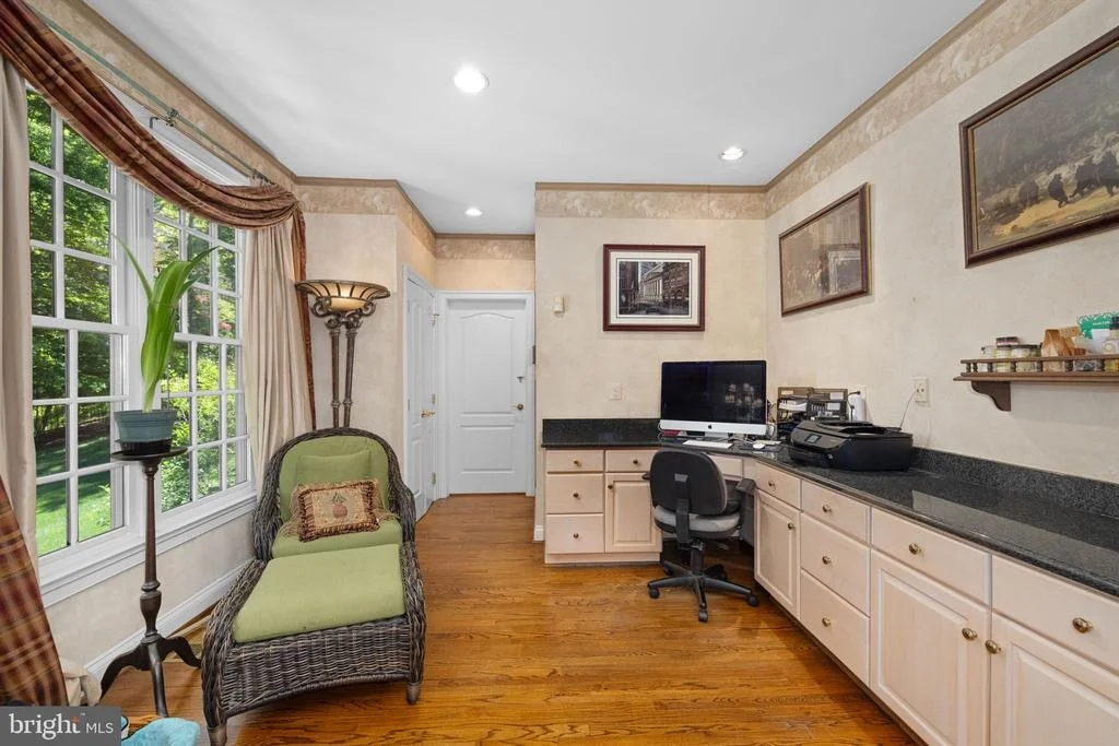 Photo of 897 CHINQUAPIN ROAD