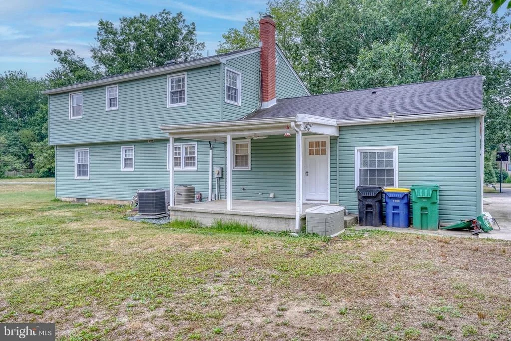Photo of 103 S FAIRFIELD DRIVE