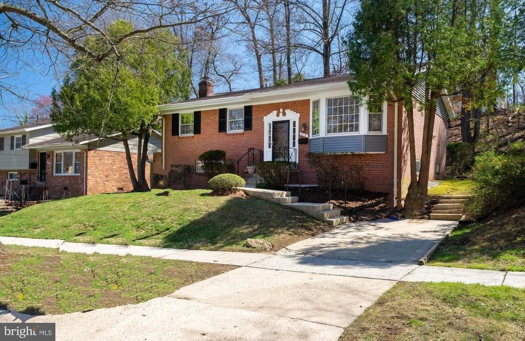 Photo of 616 KENBROOK DRIVE