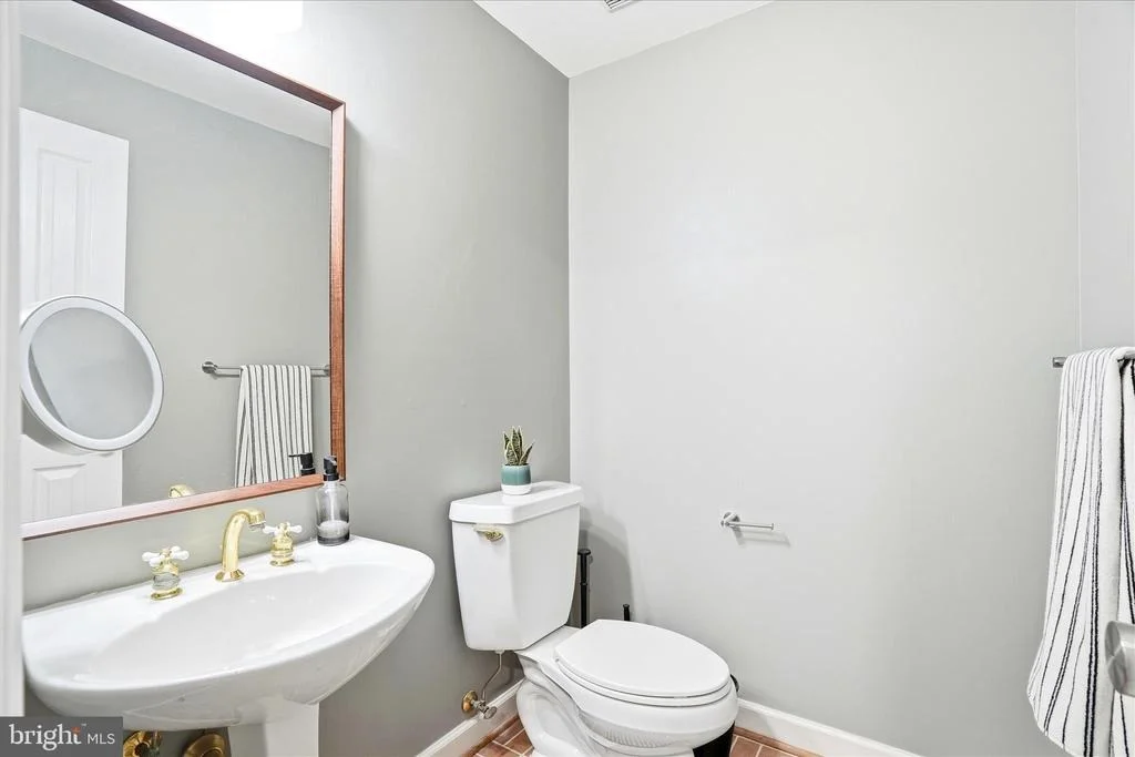 Photo of 2379 BEAR DEN ROAD