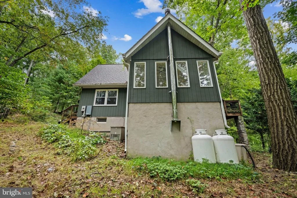 Photo of 502 SILVER RUN VALLEY ROAD