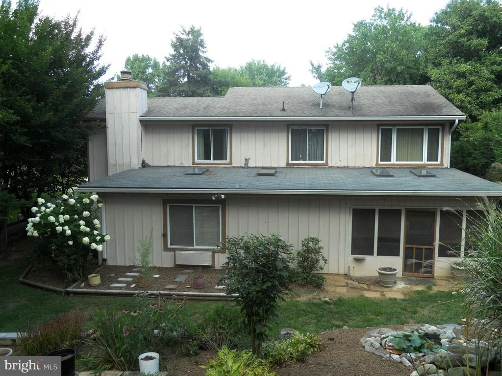 Photo of 18924 LINDENHOUSE ROAD
