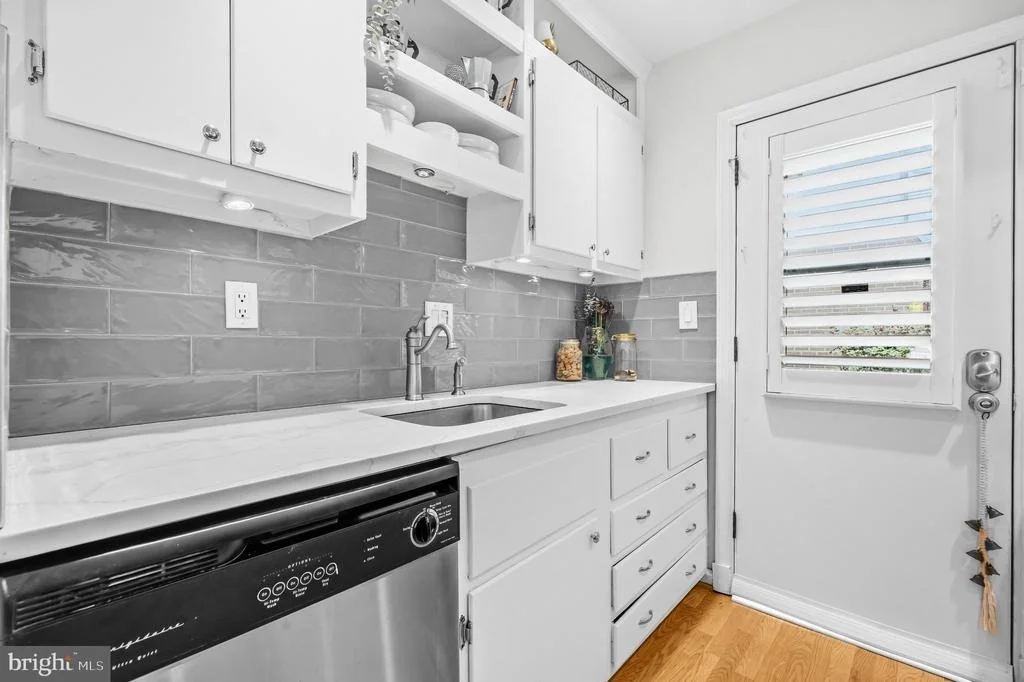 Photo of 1600 FLORA LANE