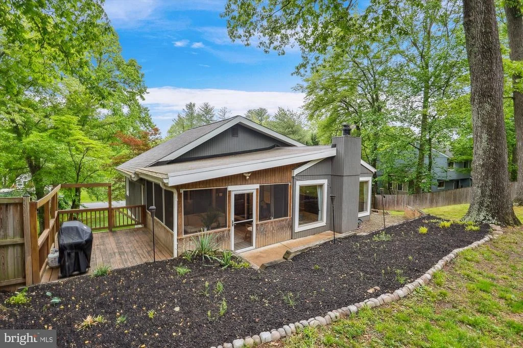 Photo of 15109 WATERGATE ROAD