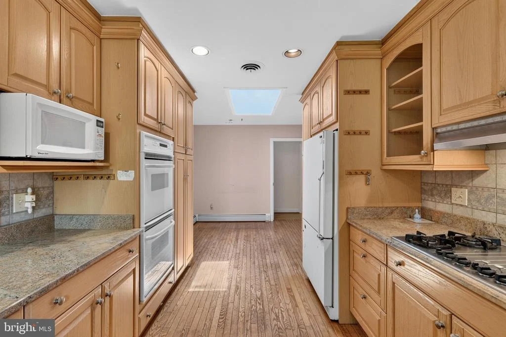 Photo of 10600 GREENACRES DRIVE