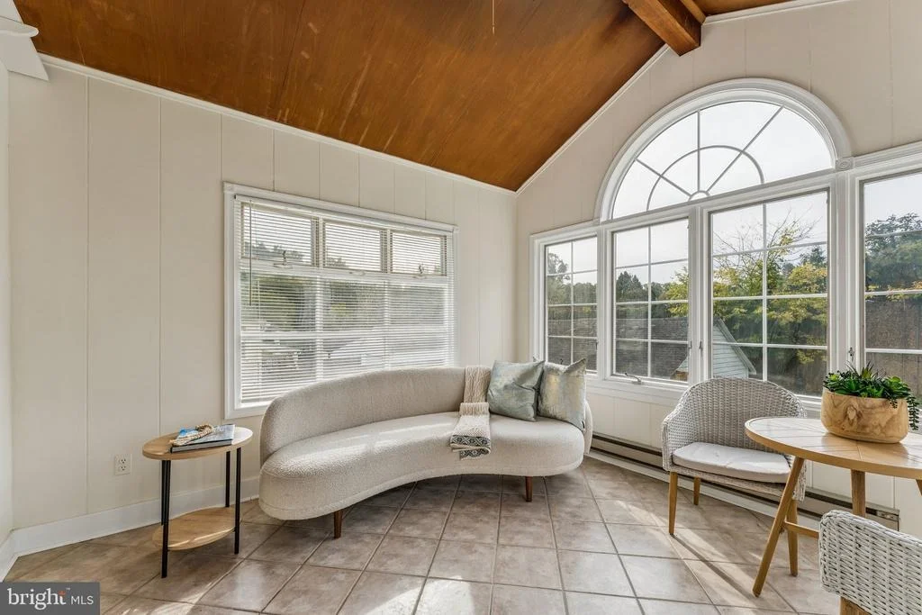 Photo of 812 FOREST GLEN ROAD
