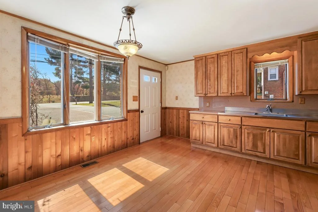 Photo of 18208 MUNCASTER ROAD