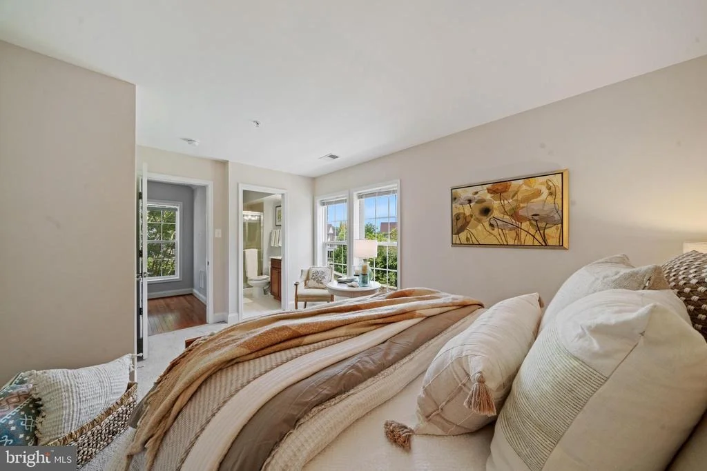 Photo of 304 PARKVIEW AVENUE