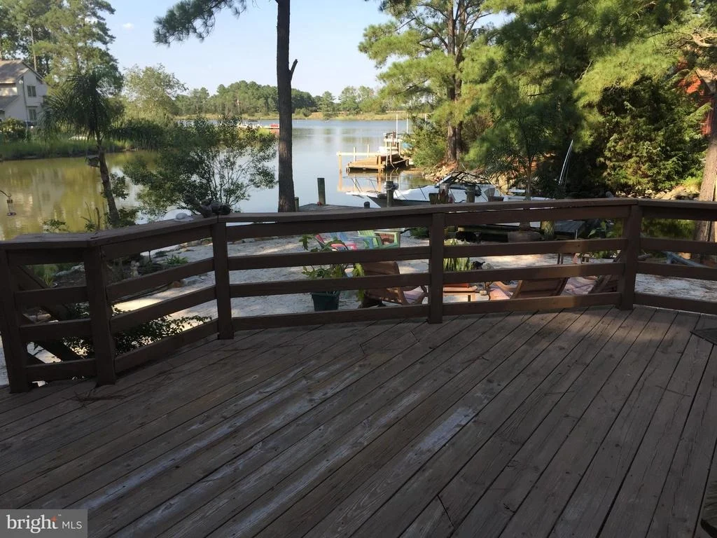Photo of 5768 DOCKSIDE LANE