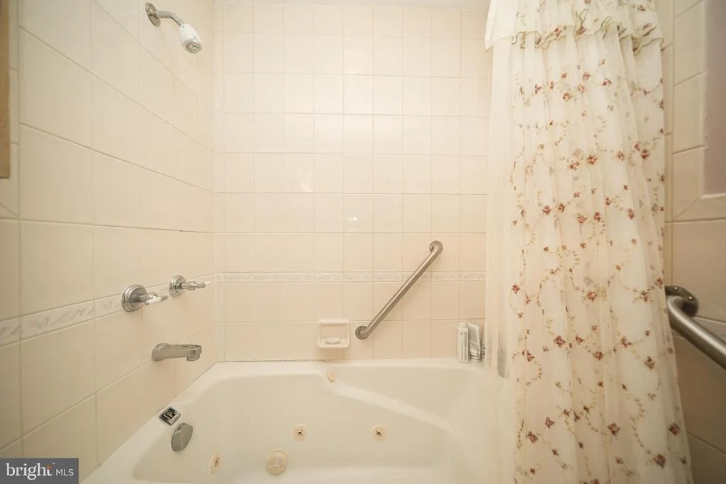Photo of 1205 SPOTSWOOD DRIVE