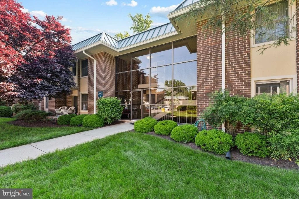 Photo of Unit 102F at 3642 GLENEAGLES DRIVE